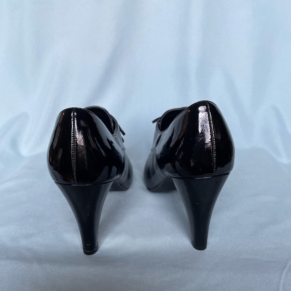 Black 3.5in heels - Picture 3 of 4